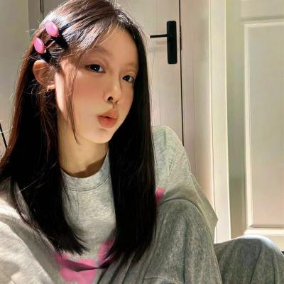 两个人一双手